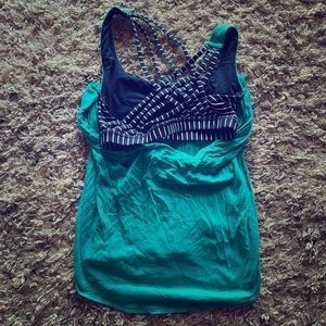 Lululemon wild tank size 4!💙